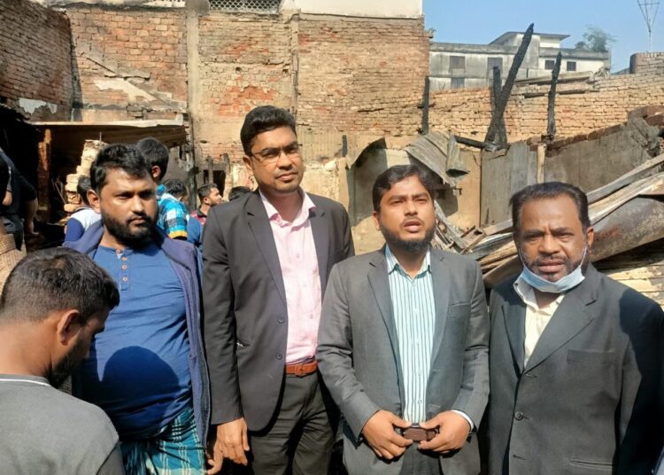 রাজধানীর ওয়ারি কাপ্তান বাজারে ভয়াবহ অগ্নিকান্ডে ক্ষতিগ্রস্তদের পাশে থাকবে ঢাকা মহানগরী দক্ষিণ জামায়াত