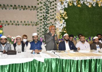 ঢাকা মহানগরী দক্ষিণের থানা আমীর ও সেক্রেটারিদের শিক্ষাশিবিরে আমীরে জামায়াত ডা. শফিকুর রহমান দেশের এই নাজুক পরিস্থিতিতে মুল দায়িত্বশীলদেরকে সর্বোচ্চ ঝুঁকি নিয়ে ভূমিকা পালন করতে হবে