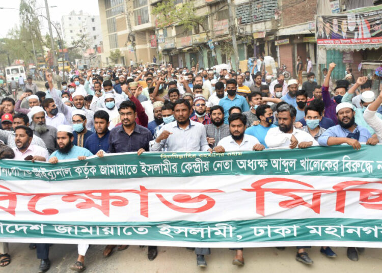 সরকারের ফরমায়েশি ও ন্যায়ভ্রষ্ট রায় জনগণ ঘৃণাভরে প্রত্যাখ্যান করেছে- দেলোয়ার হোসেন
