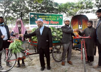 আত্মকর্মসংস্থান সৃষ্টির লক্ষ্যে রাজধানীতে জামায়াতের রিকশা-ভ্যানগাড়ি বিতরণ
