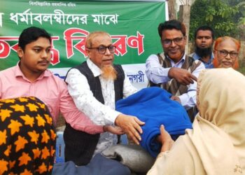 ধর্ম-বর্ণ নির্বিশেষে দেশের শীতার্ত মানুষের কষ্ট লাঘবে জামায়াত কাজ করে যাচ্ছে