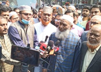 বেইলী রোডে অগ্নিকান্ডের ঘটনাস্থল পরিদর্শন করেন ভারপ্রাপ্ত আমীরে জামায়াতসহ ঢাকা মহানগরী দক্ষিণ নেতৃবৃন্দ