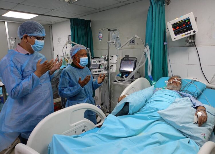 কবি আসাদ বিন হাফিজ এর সুস্থতায় সবার কাছে দোয়া চেয়েছেন জননেতা নূরুল ইসলাম বুলবুল