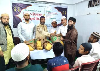 ওয়ারী দক্ষিণ থানা জামায়াতের উদ্যোগে রমাদান উপলক্ষে সাহরি ও ইফতারের ফুড প্যাকেট বিতরণ