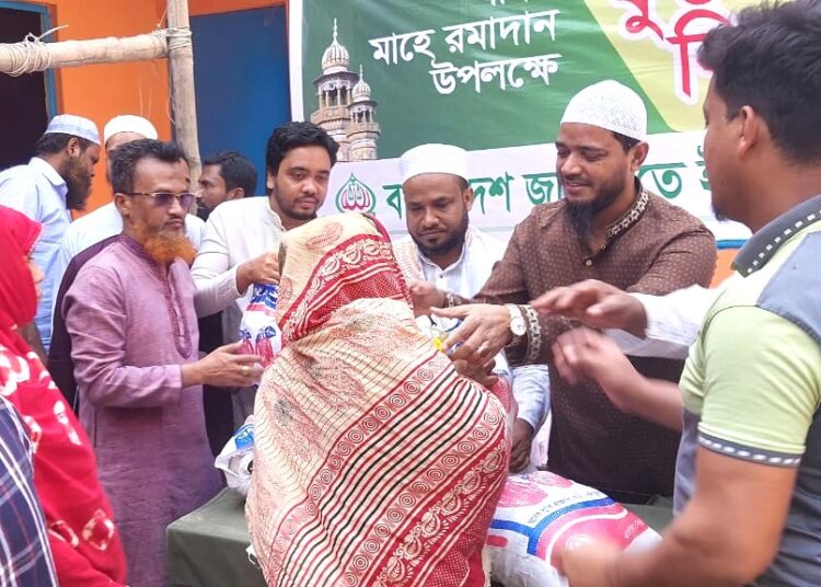 মুগদা পশ্চিম থানা জামায়াতের উদ্যোগে ফুডপ্যাক বিতরণ সম্পন্ন