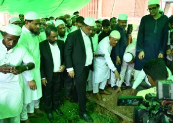 শ্রদ্ধা-ভালোবাসায় চিরনিদ্রায় শায়িত ব্যারিস্টার আব্দুর রাজ্জাক