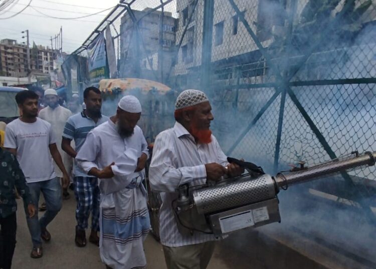 বাংলাদেশ জামায়াতে ইসলামীর হাজারীবাগ দক্ষিণ থানার মাসব্যাপী মশক নিধন অভিযানের উদ্বোধন