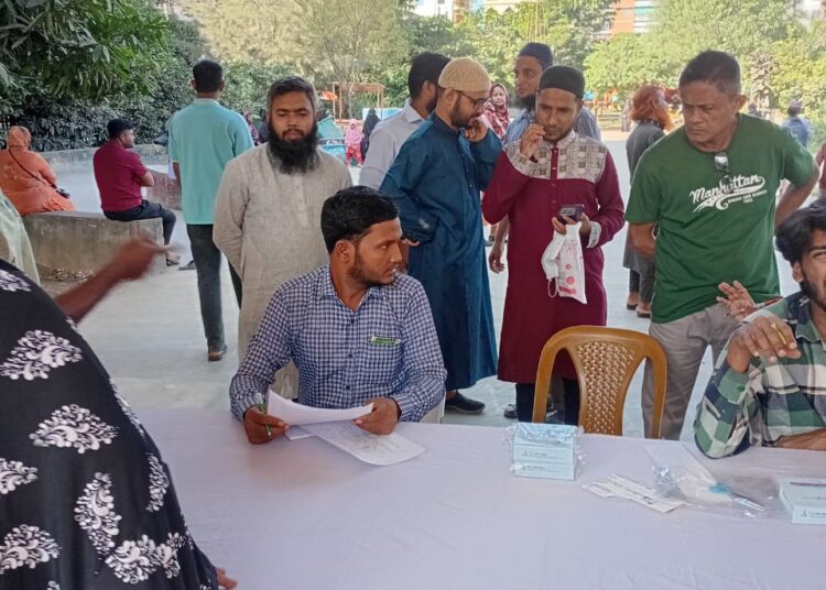 ঢাকা-৬ আসনের গেন্ডারিয়া থানার ৪৫ নং ওয়ার্ডে ফ্রি মেডিকেল ক্যাম্প অনুষ্ঠিত