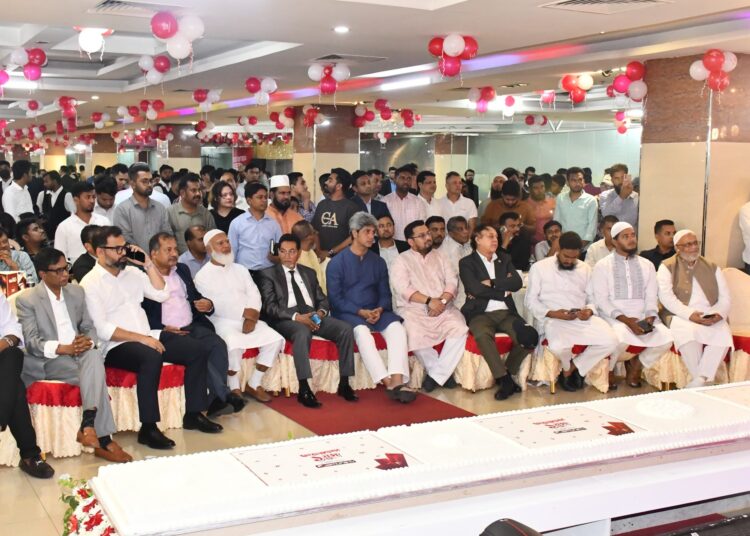 যমুনা টেলিভিশনের এক যুগ পূর্তি অনুষ্ঠানে আমীরে জামায়াতের শুভেচ্ছা বিনিময়