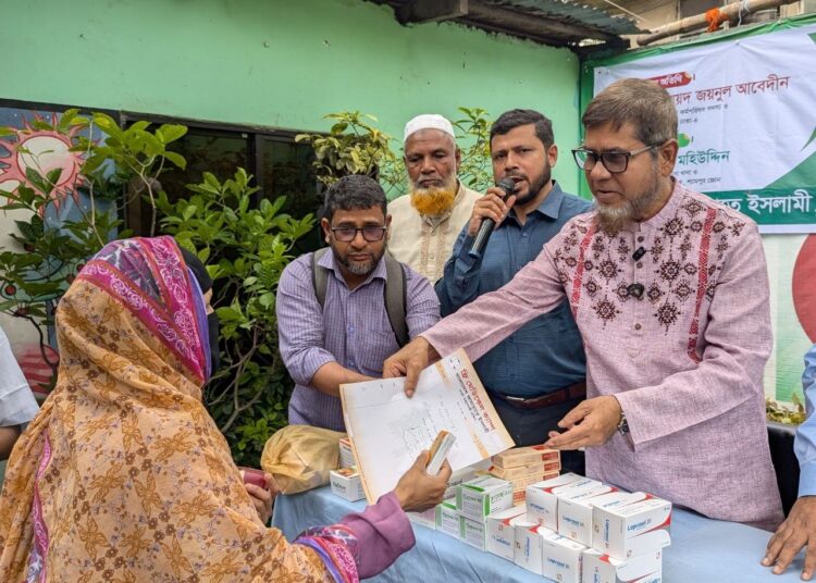 ৫৩ নং ওয়ার্ড, কদমতলী মধ্য থানার উদ্যোগে ফ্রি মেডিকেল ক্যাম্প ও ব্লাড গ্রুপিং অনুষ্ঠিত