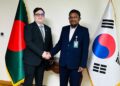 দক্ষিণ কোরিয়ায় বাংলাদেশের রাষ্ট্রদূতের সাথে ঢাকা-৫ আসনের এমপি কামাল হোসেনের বৈঠক