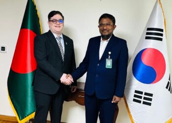 দক্ষিণ কোরিয়ায় বাংলাদেশের রাষ্ট্রদূতের সাথে ঢাকা-৫ আসনের এমপি কামাল হোসেনের বৈঠক