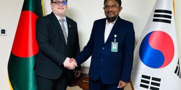 দক্ষিণ কোরিয়ায় বাংলাদেশের রাষ্ট্রদূতের সাথে ঢাকা-৫ আসনের এমপি কামাল হোসেনের বৈঠক