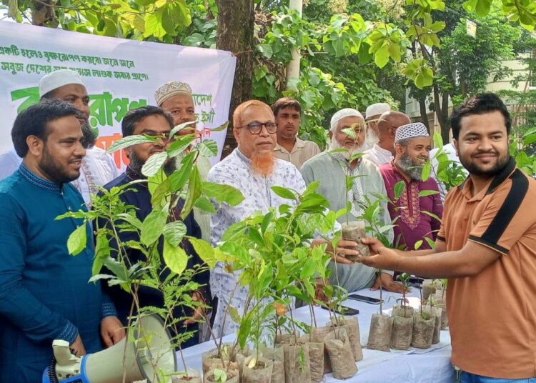 সবুজবাগ-মুগদা জোনের উদ্যোগে বৃক্ষরোপণ অভিযান