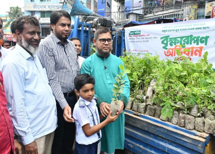 ঢাকা-৪ সংসদীয় এলাকায় জামায়াতে ইসলামীর উদ্যোগে বৃক্ষরোপণ অভিযান