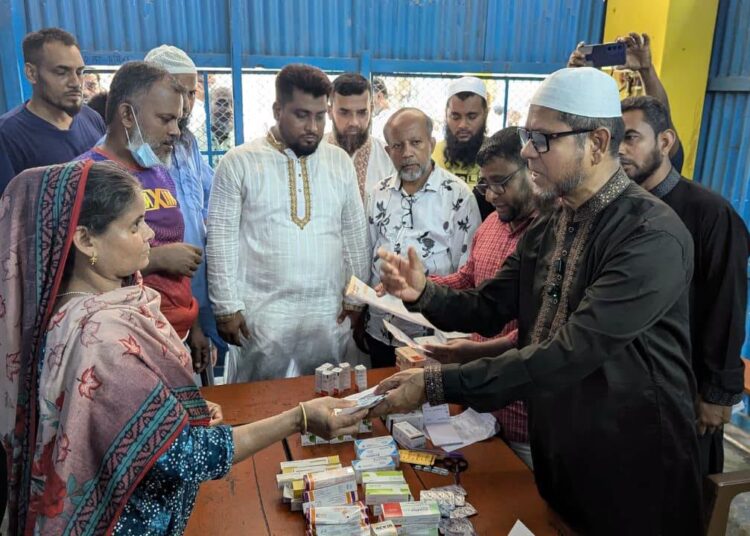 কদমতলী পশ্চিম থানার উদ্যোগে ফ্রি মেডিকেল ক্যাম্প অনুষ্ঠিত