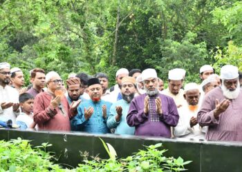 মাসব্যাপী কর্মসূচির অংশ হিসেবে জুলাই শহীদদের কবর জিয়ারত ও দোয়া