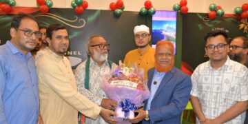 চ্যানেল আইয়ের প্রতিষ্ঠাবার্ষিকীতে জামায়াতে ইসলামীর ফুলেল শুভেচ্ছা